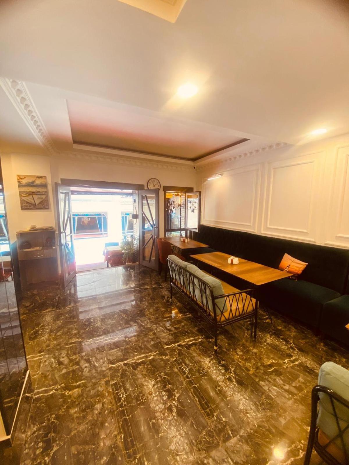 Adora Hotel Cafe & Restaurant Isztambul Kültér fotó